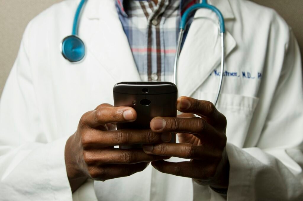 Professionnel de santé en consultation